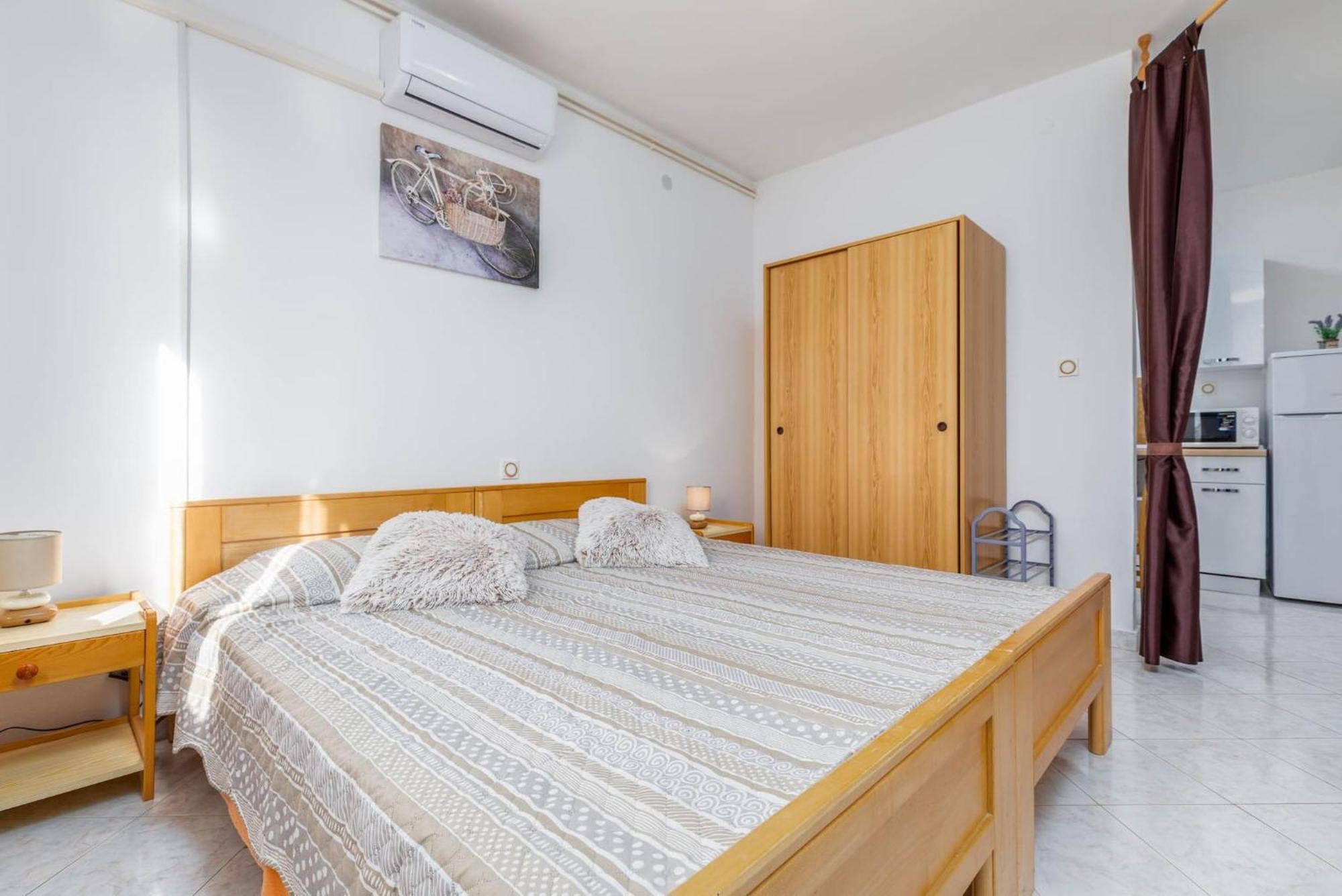 Lovely Apartments In Valbandon Fažana Exterior foto